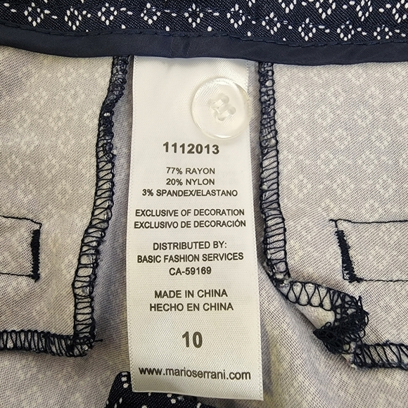 Mario Serrani  Diamond Print Blue Women's Bermuda Shorts Size 10 - Picture 4 of 7